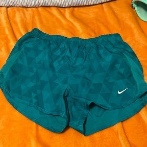 nike shorts size small